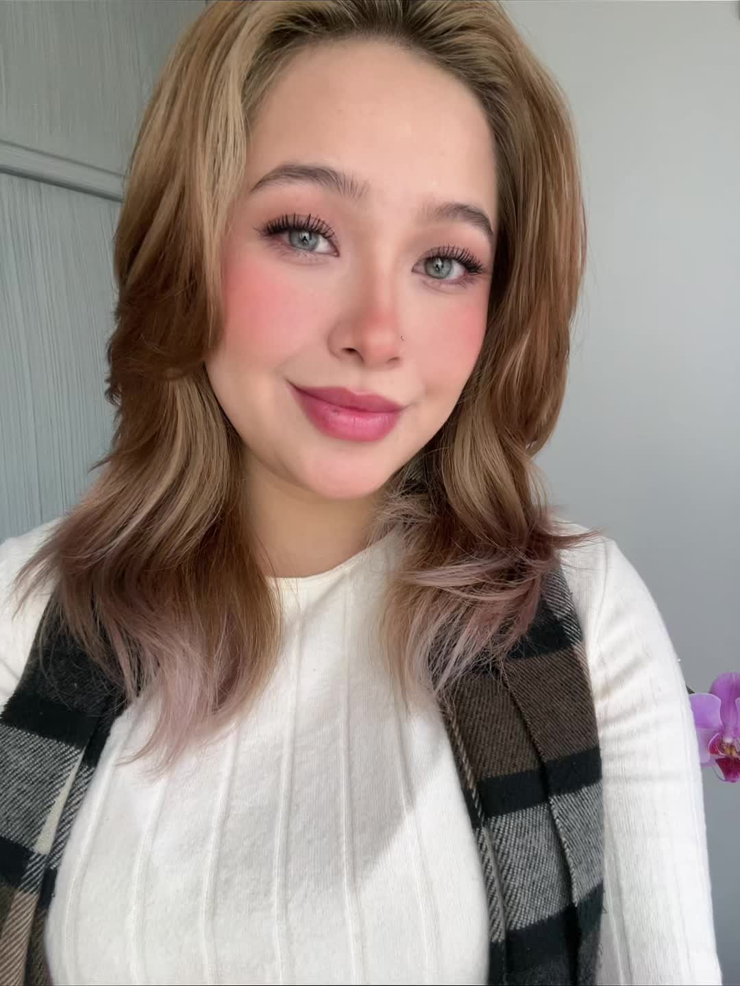 @🧘🏼&zwj;♀️