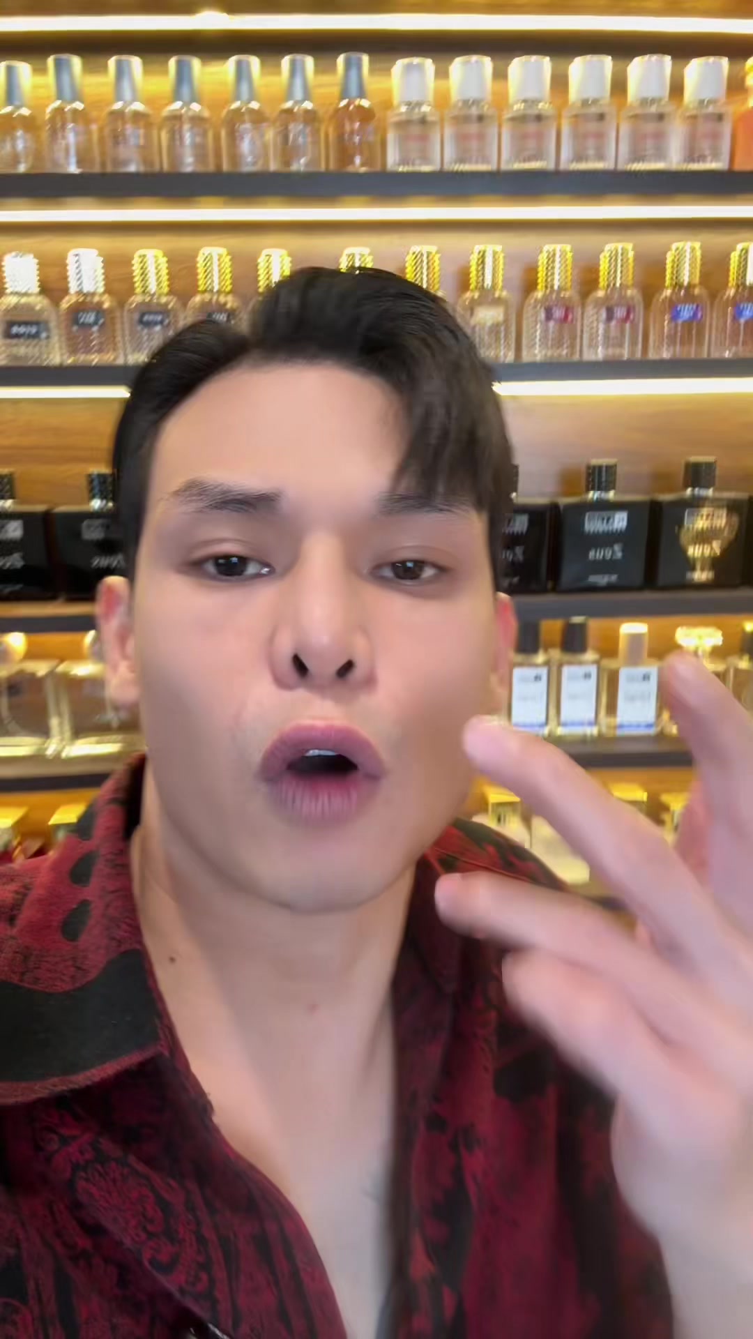 @Ưng Th&aacute;i