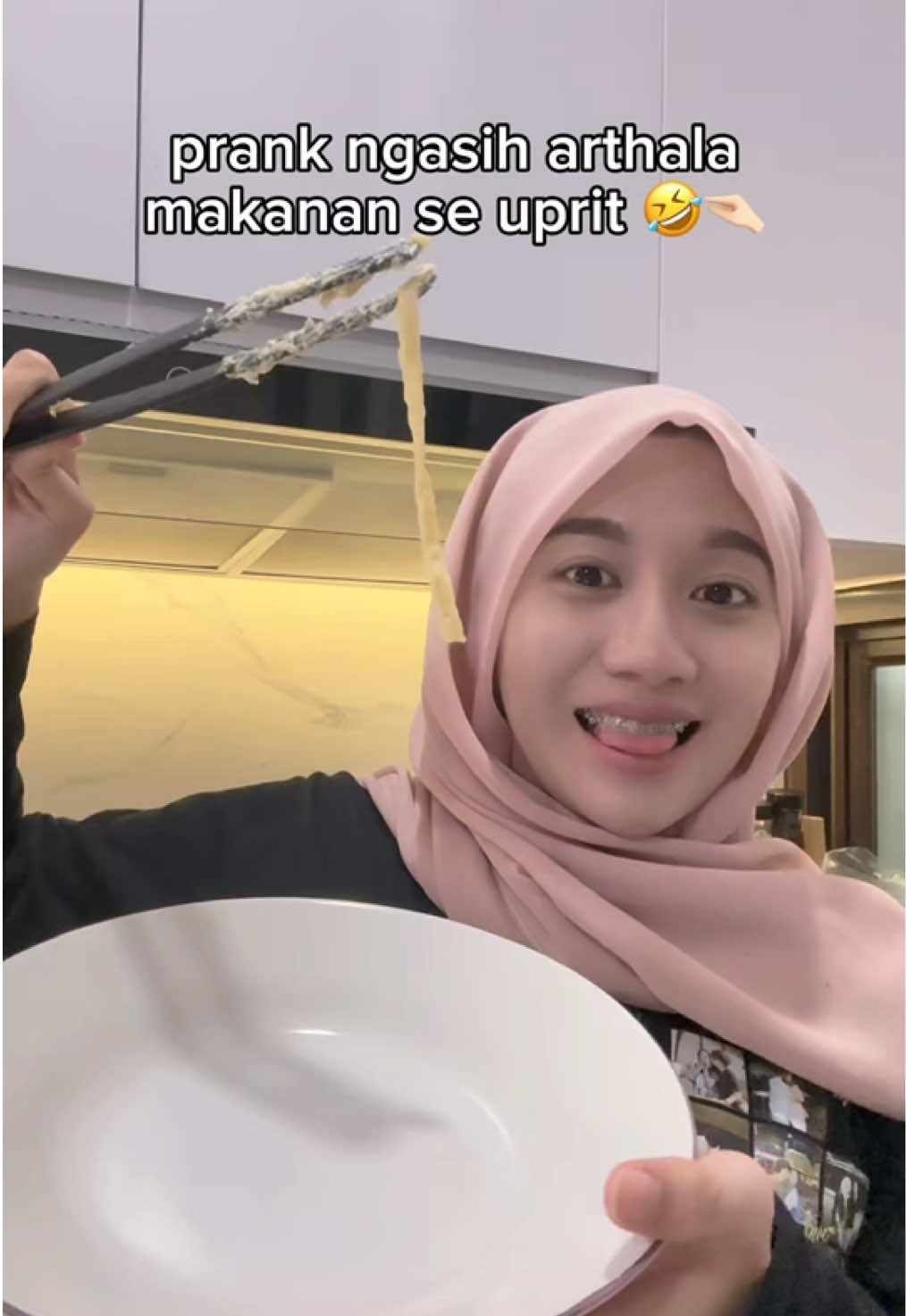 @Galyas