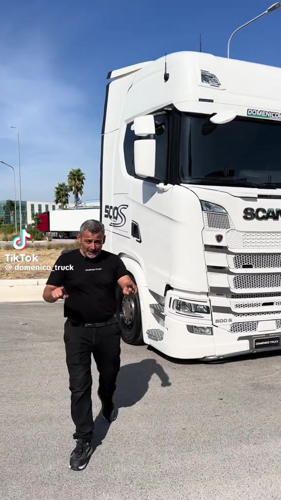 @Diego Domenico Truck