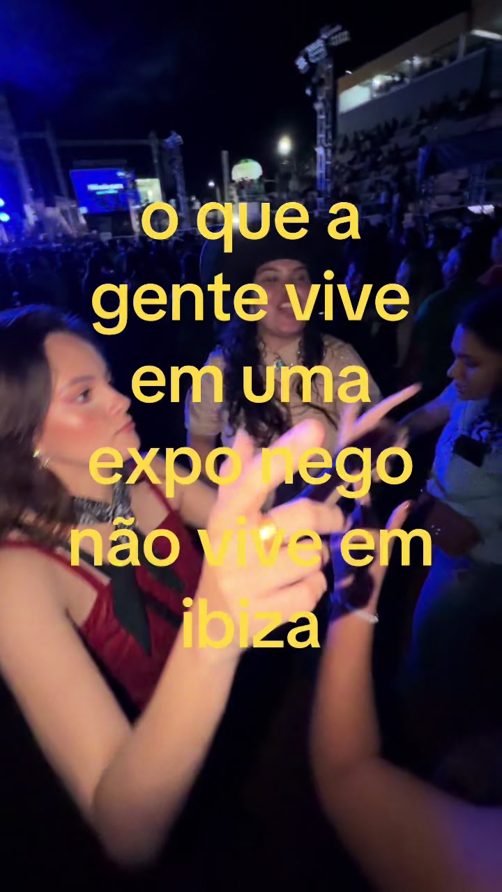 @Julia Ferraz