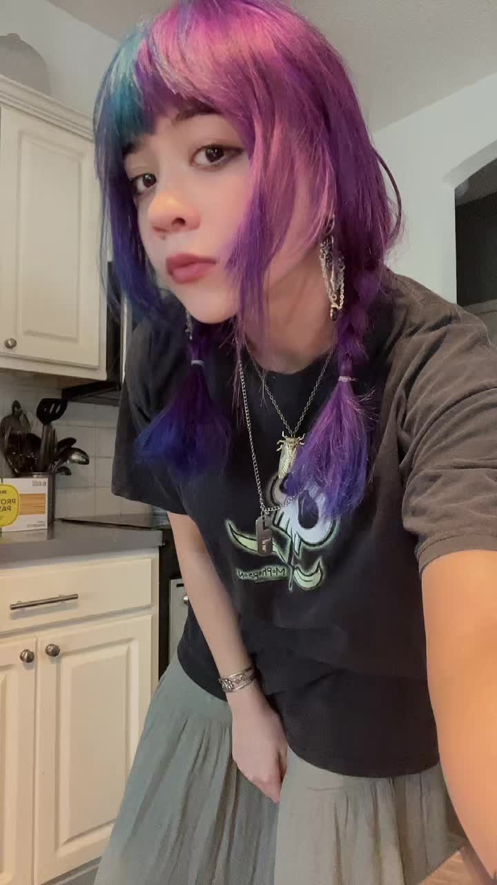 @QueenStocking