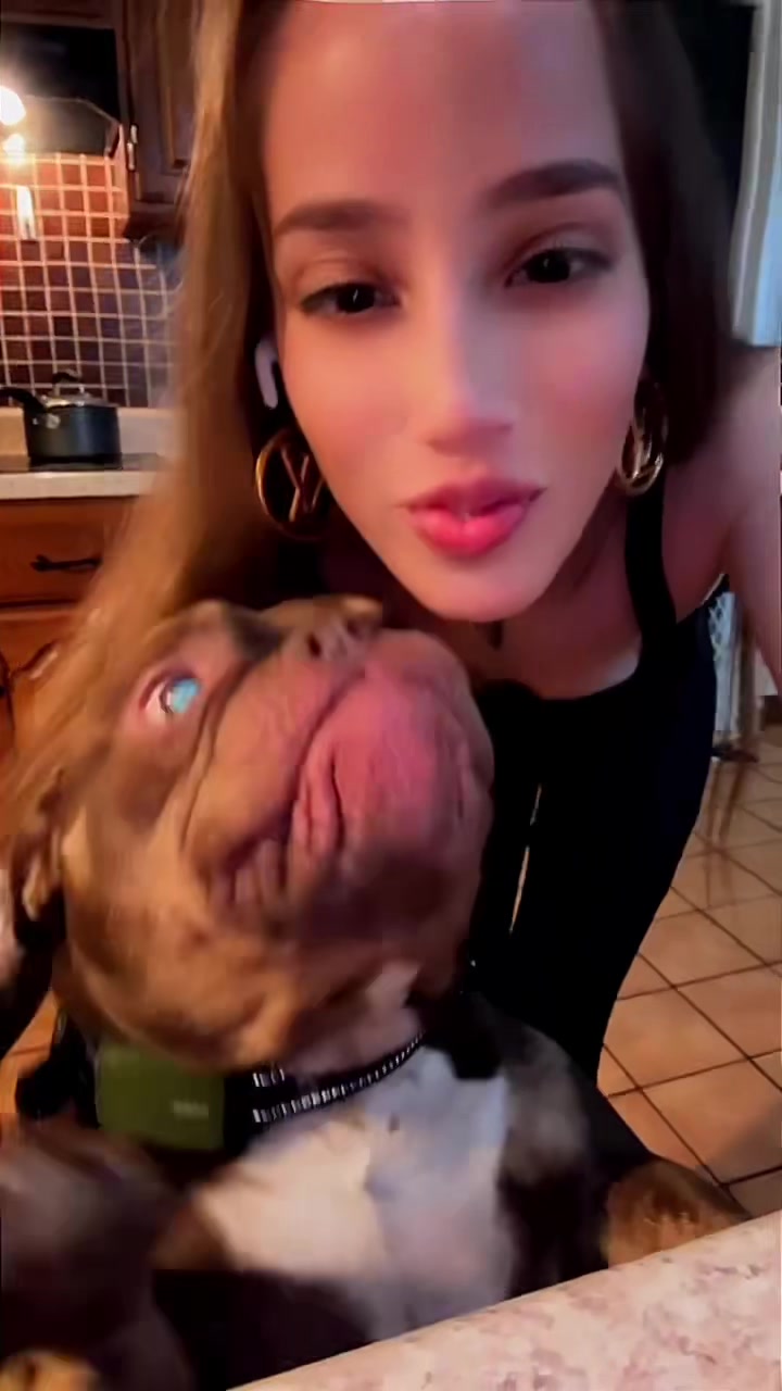 @Kisses_kc