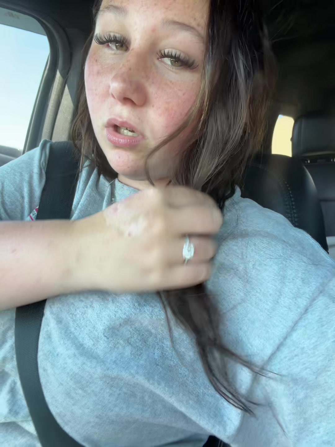 @️