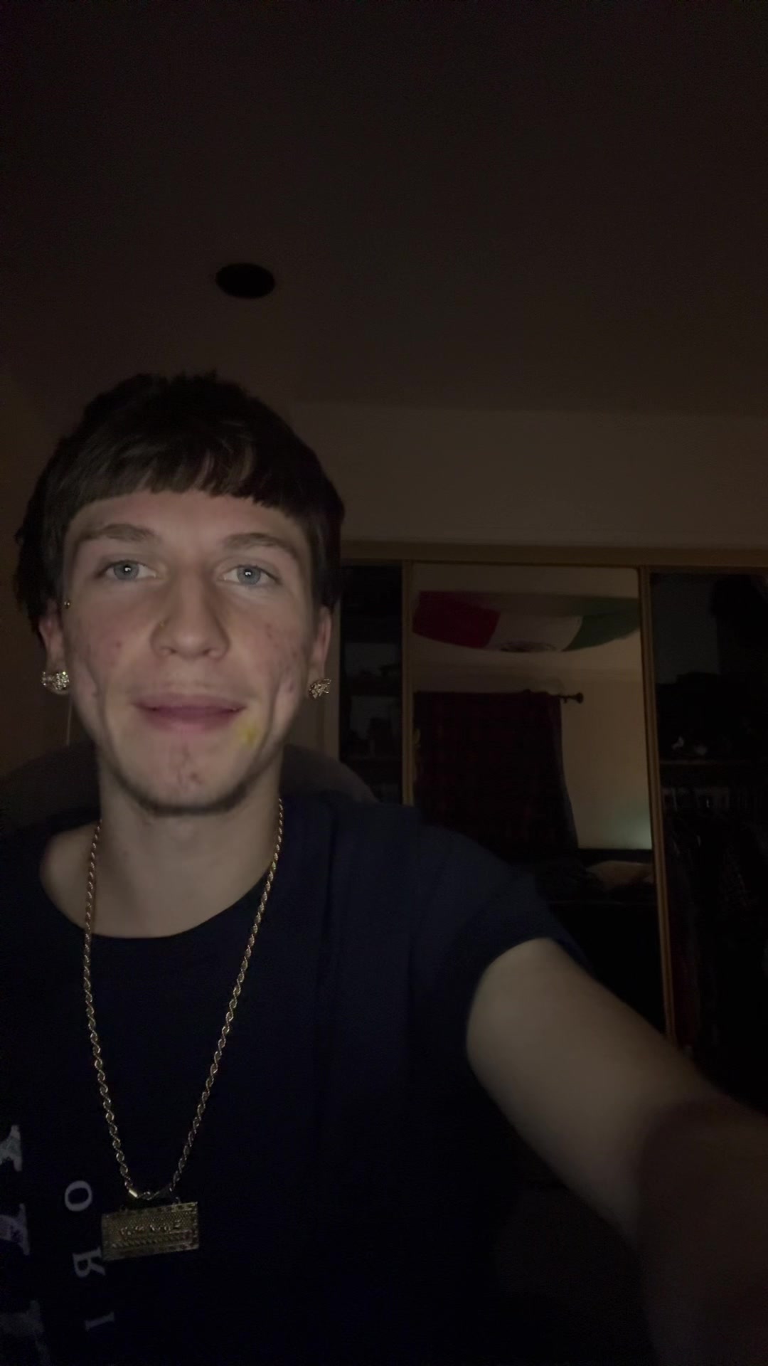 @Twochaines
