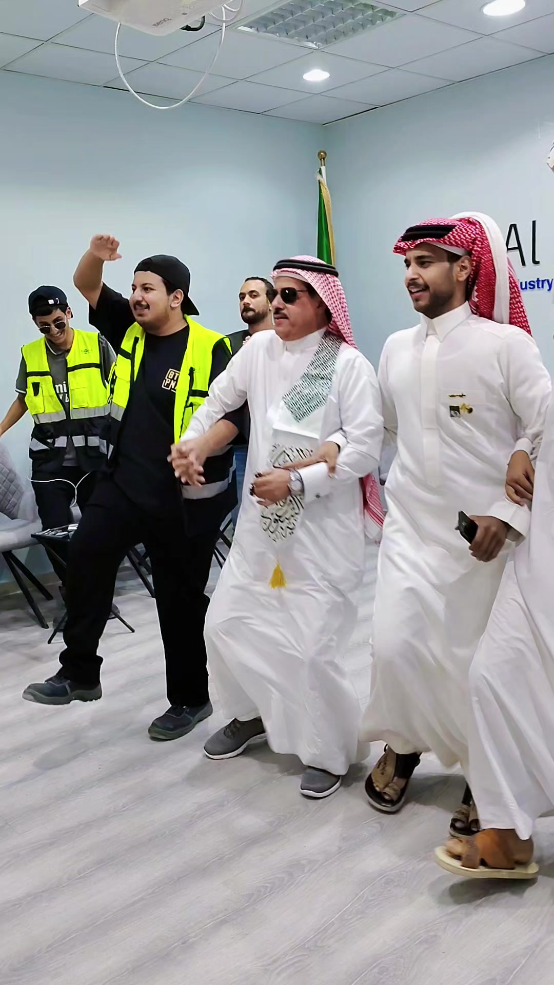 @RAYHAN HOWLADER