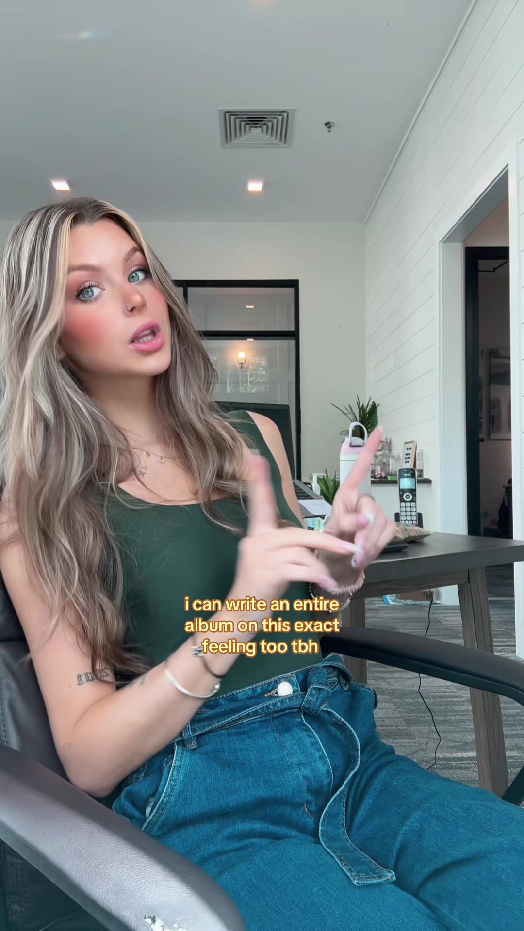 @anna leonetti🤠