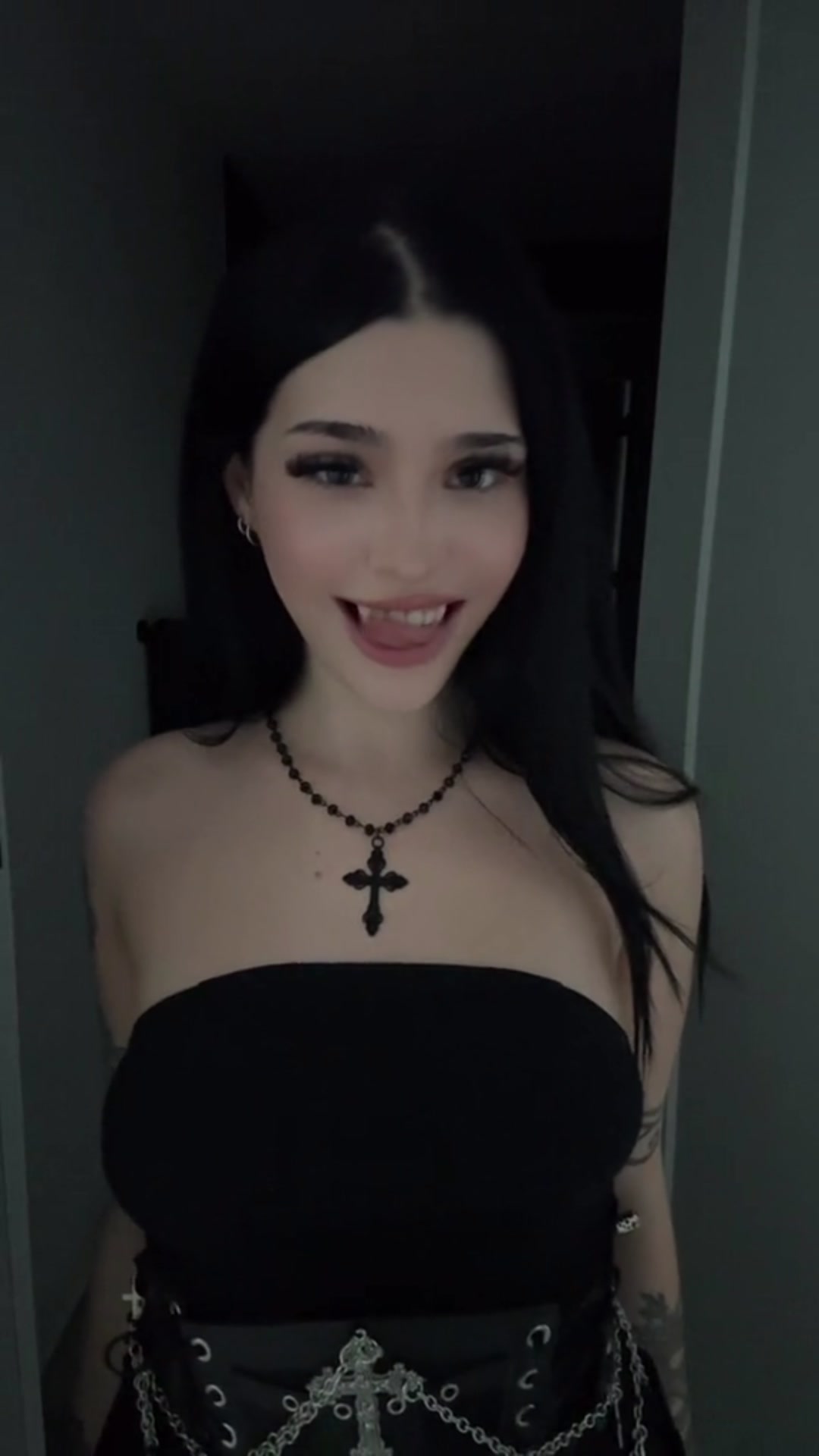 @Elvira ⏾ .⋆♱