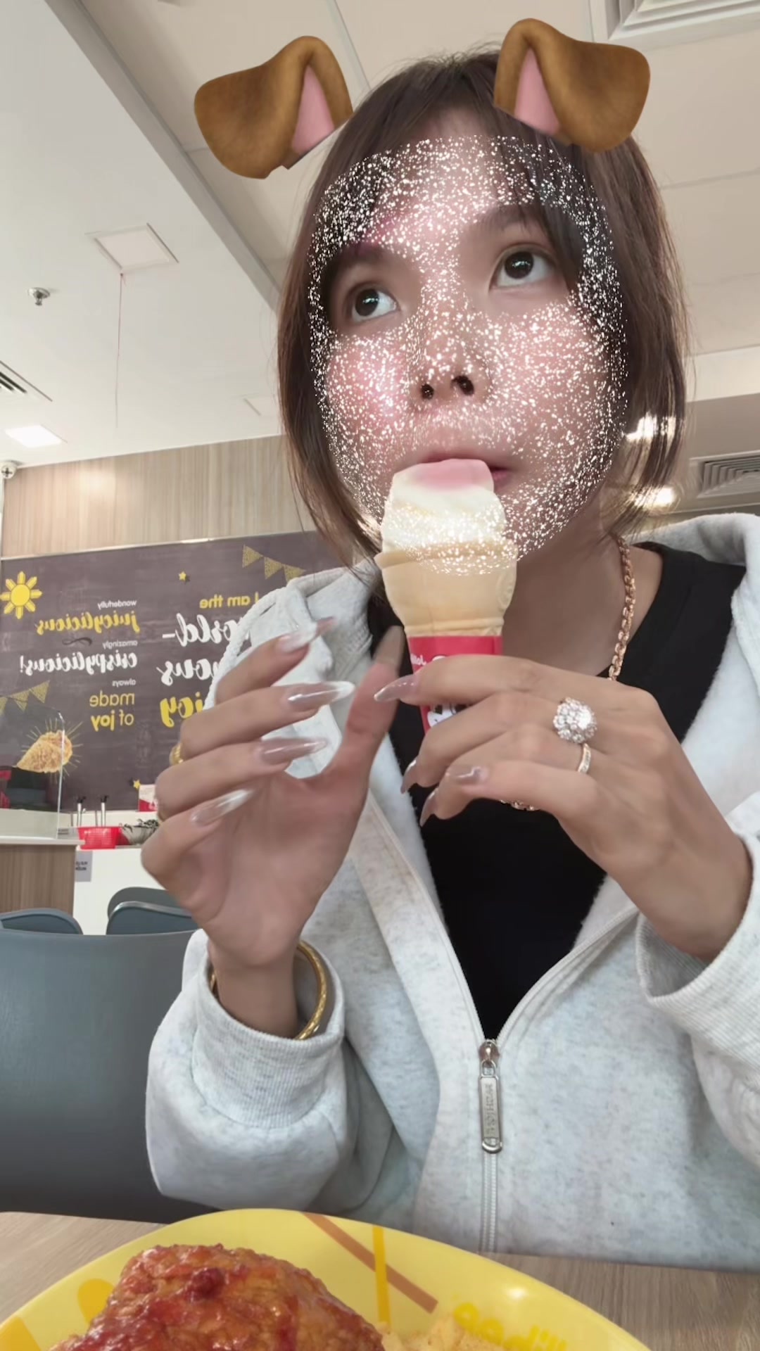 @B&agrave; Ti&ecirc;n Ăn C&aacute; Vi&ecirc;n Chi&ecirc;n🍒🍟