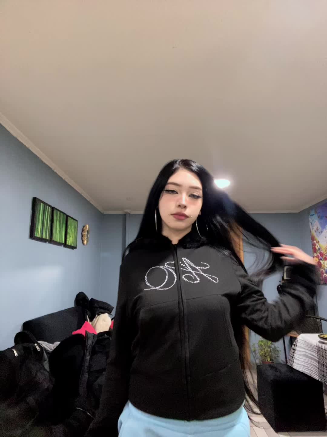 @alethvu