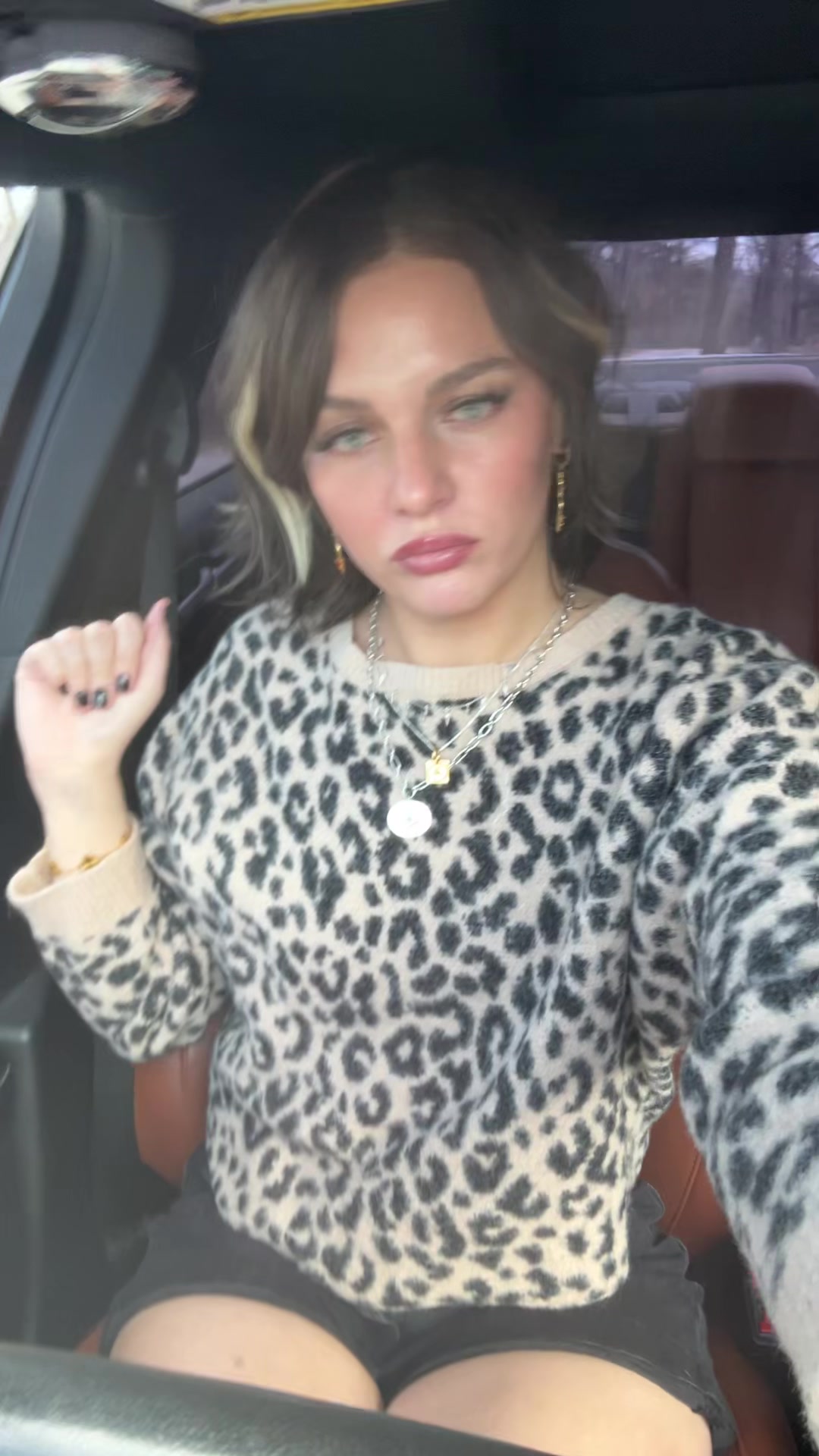 @😳