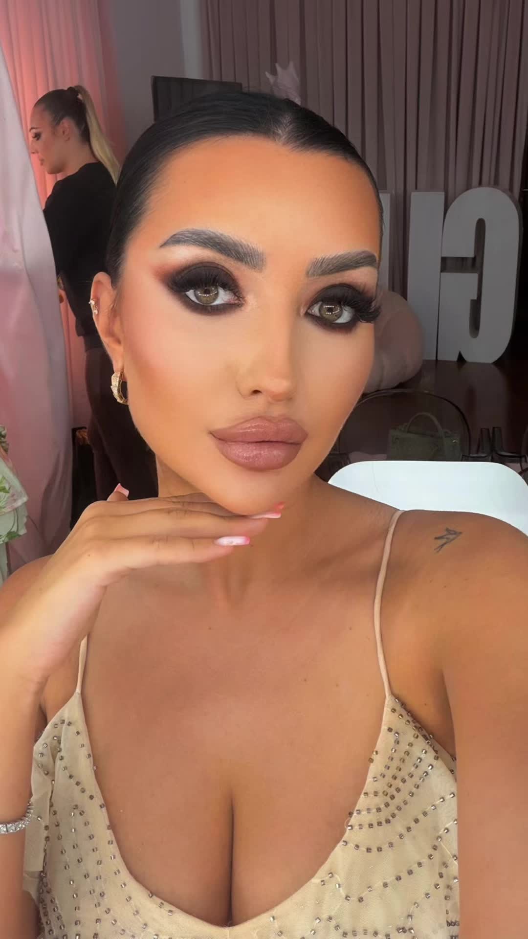 @Oana✨