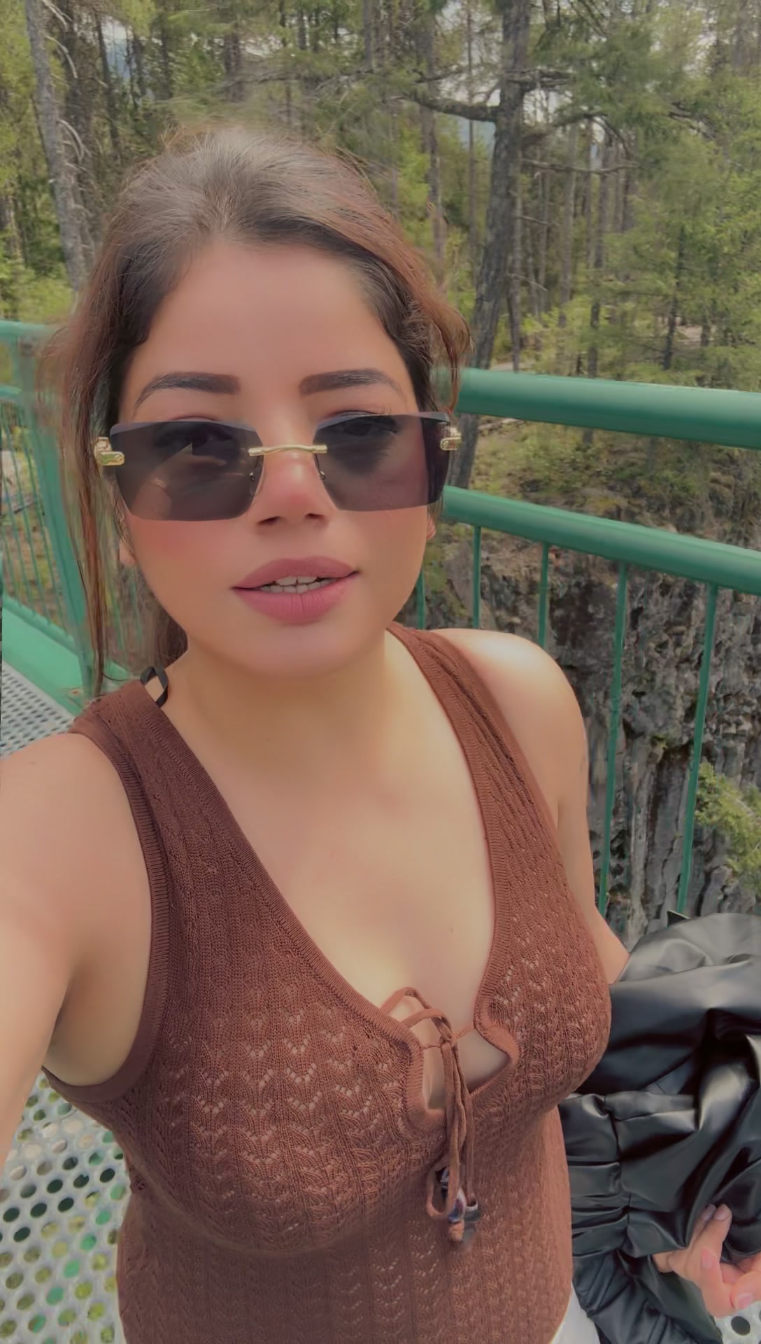 @Ayesha 🇮🇳🇨🇦