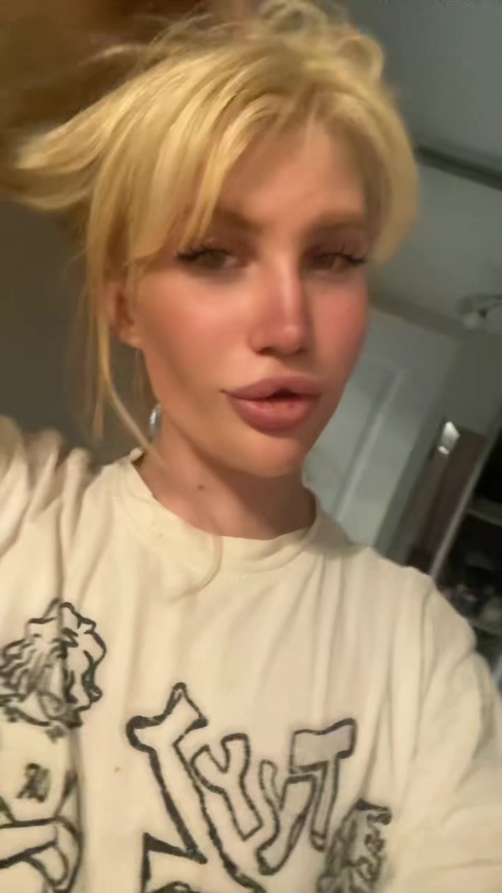 @AlisaXO