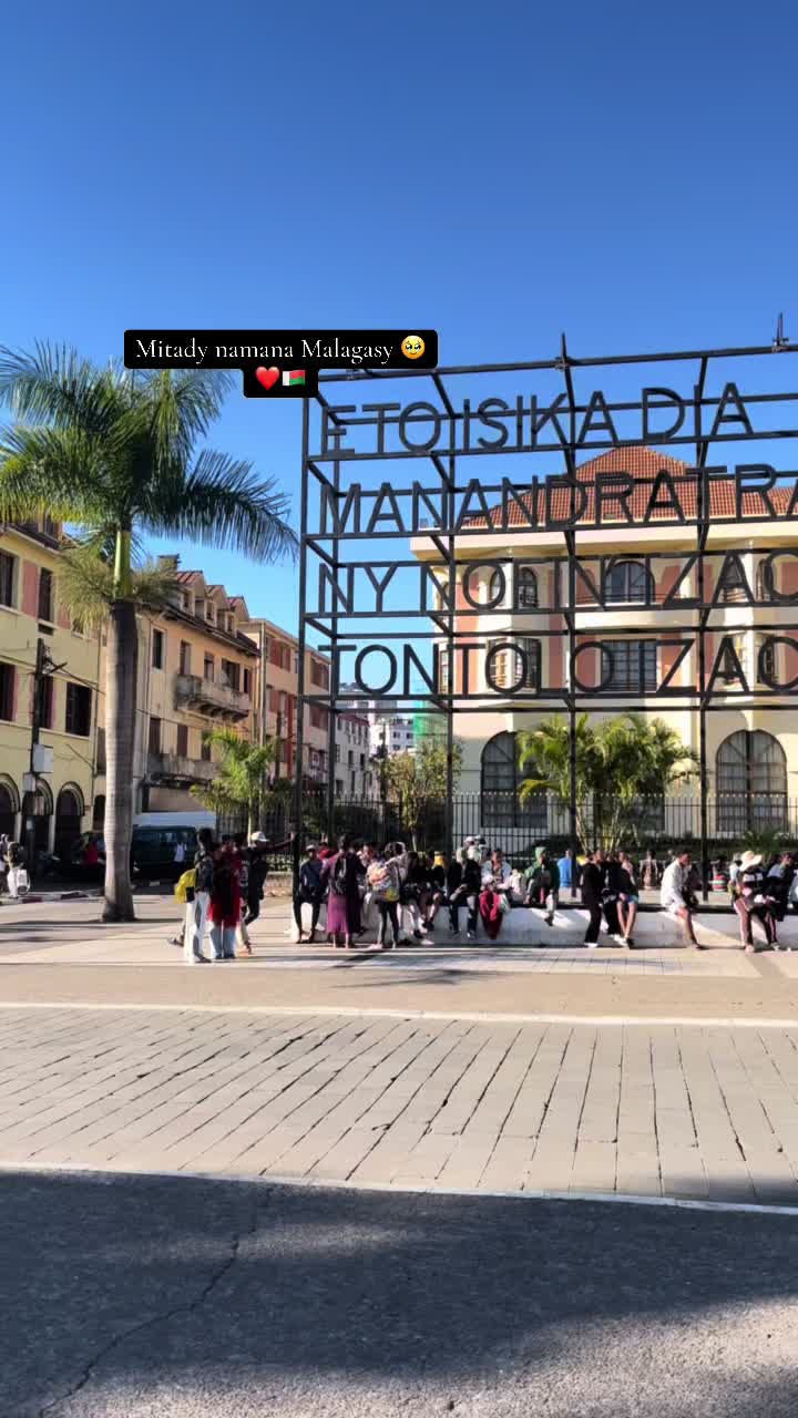 @𝓐ï𝓻𝓪𝓱🌸🇲🇬