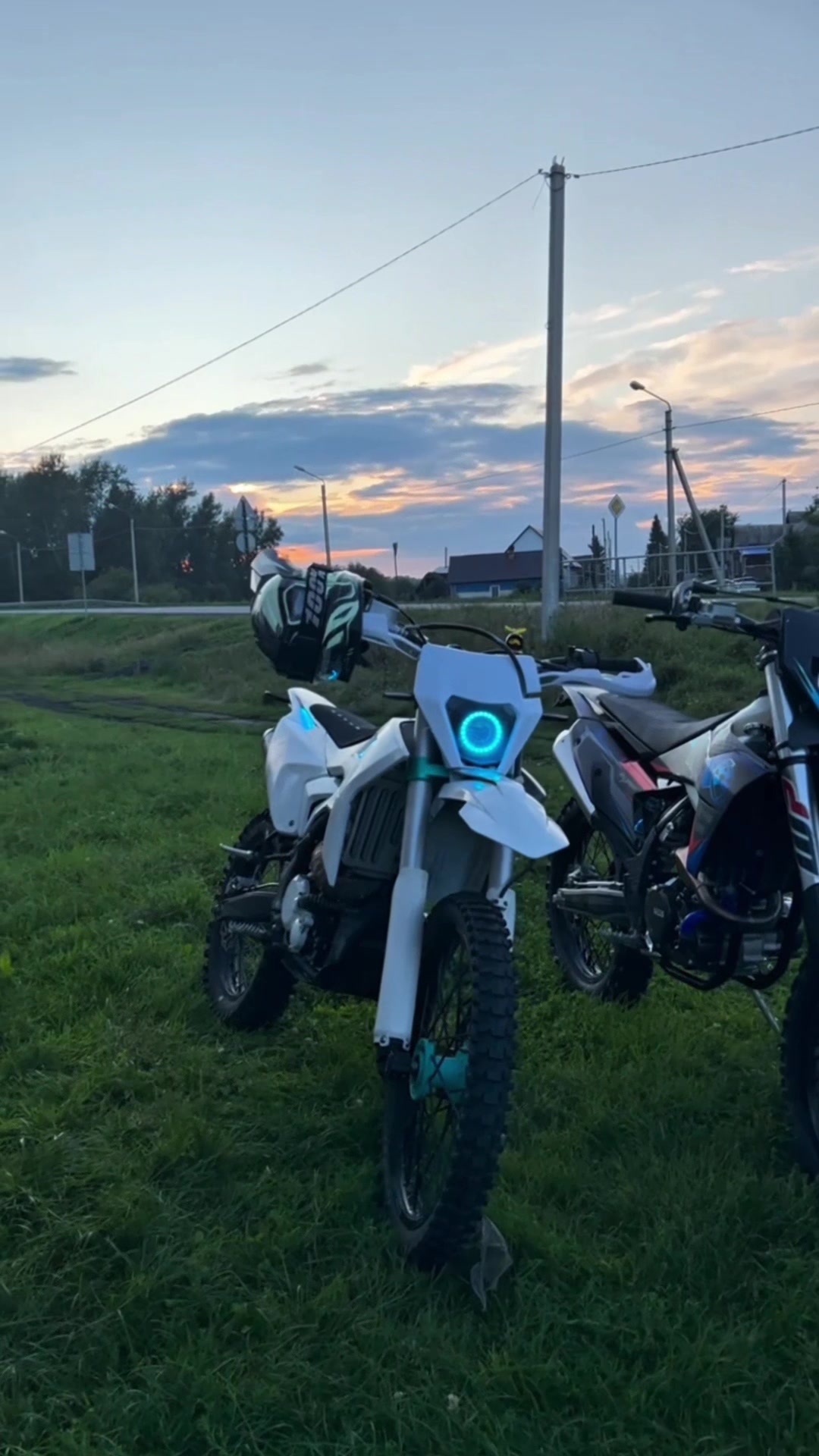 @AVANTIS TMT-TheMotoTeam
