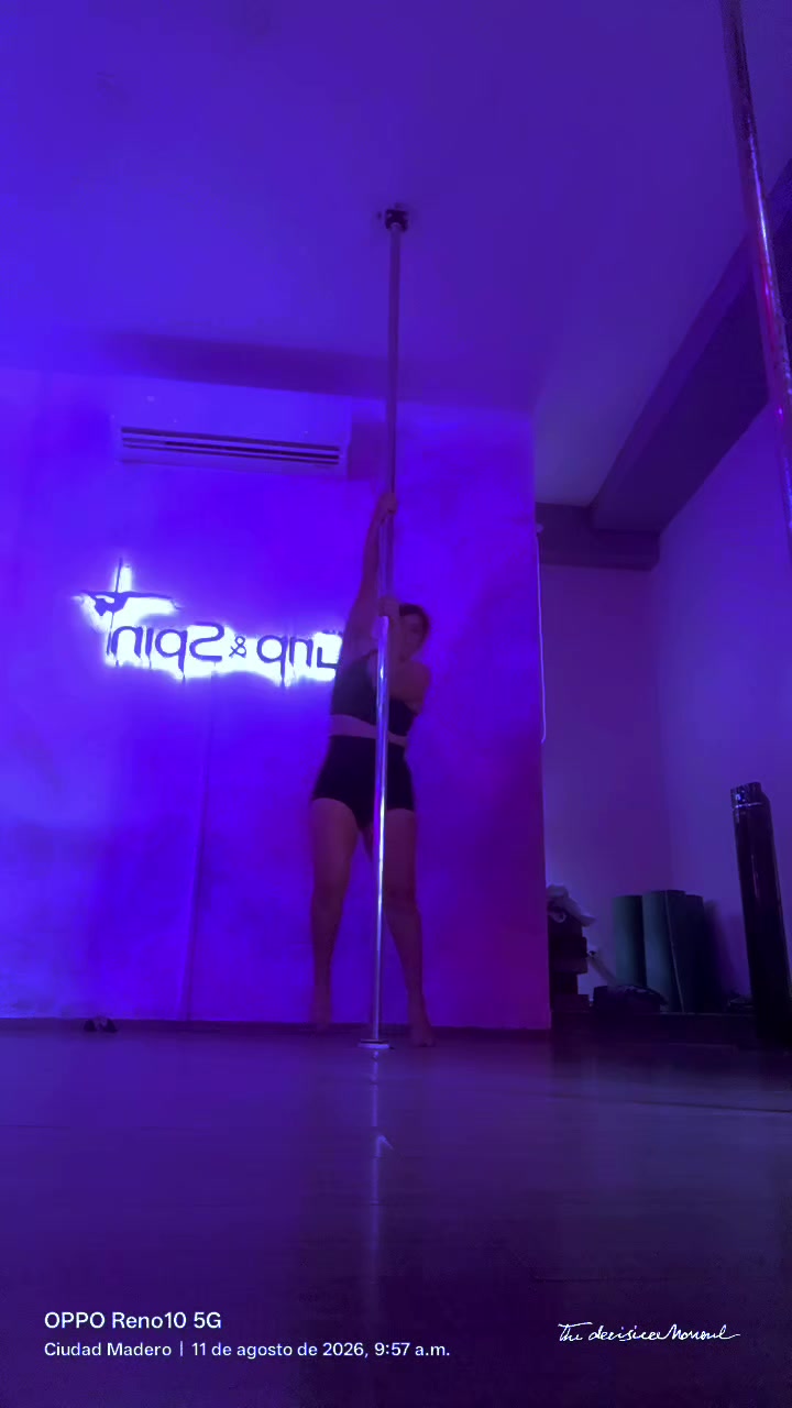 @Alejandra De Leon