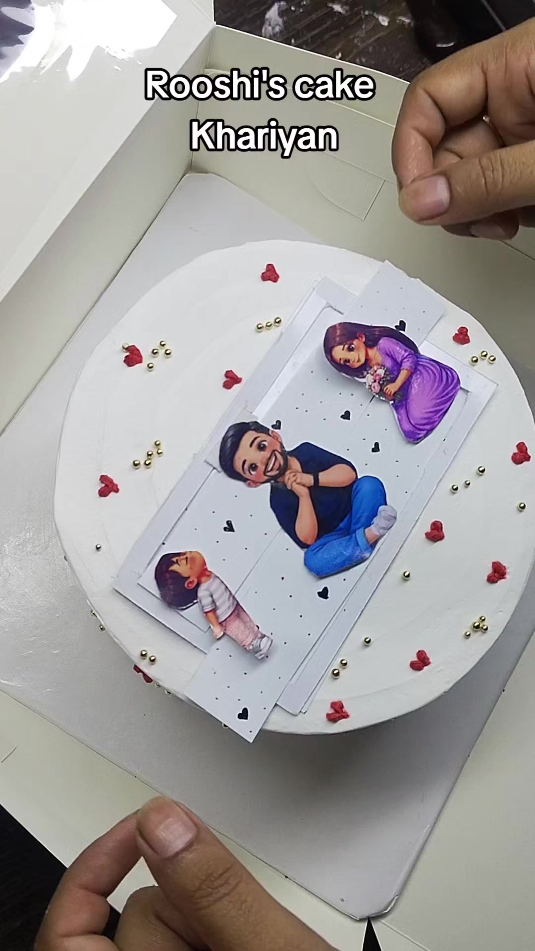 @Rooshi's cake kharian