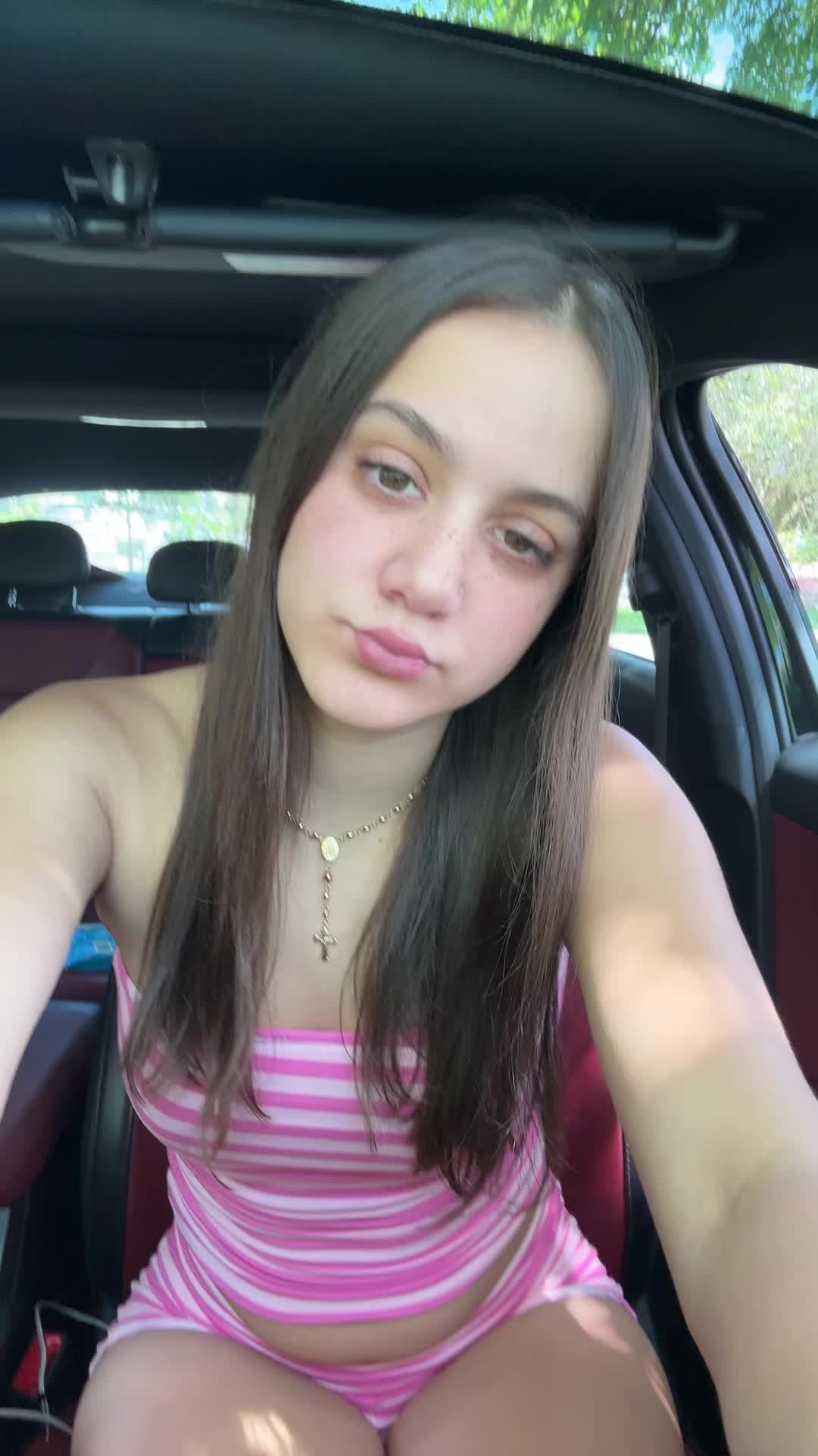 @Ani 🦋✨