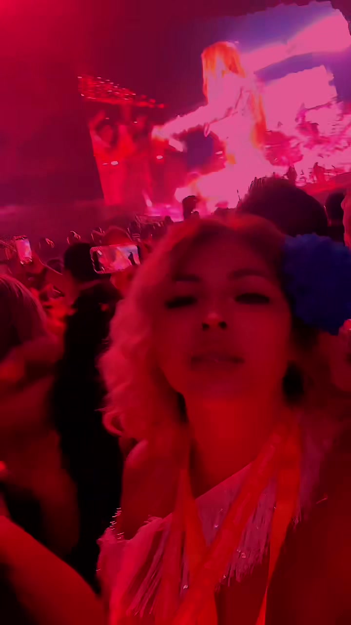 @ItsClara E
