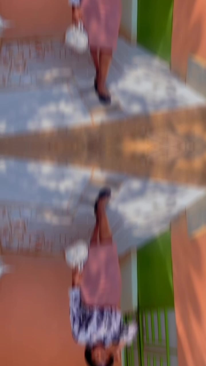 @EMi