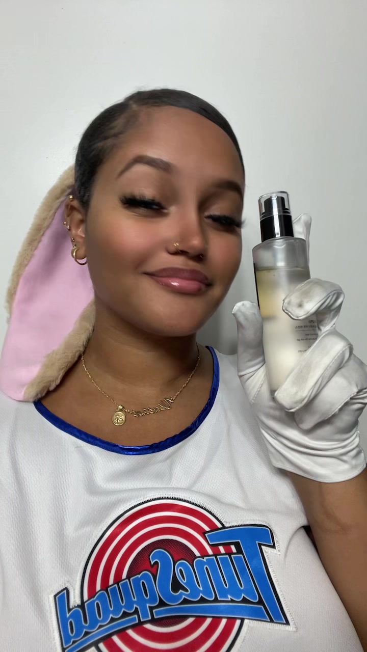 @qxeenmxria