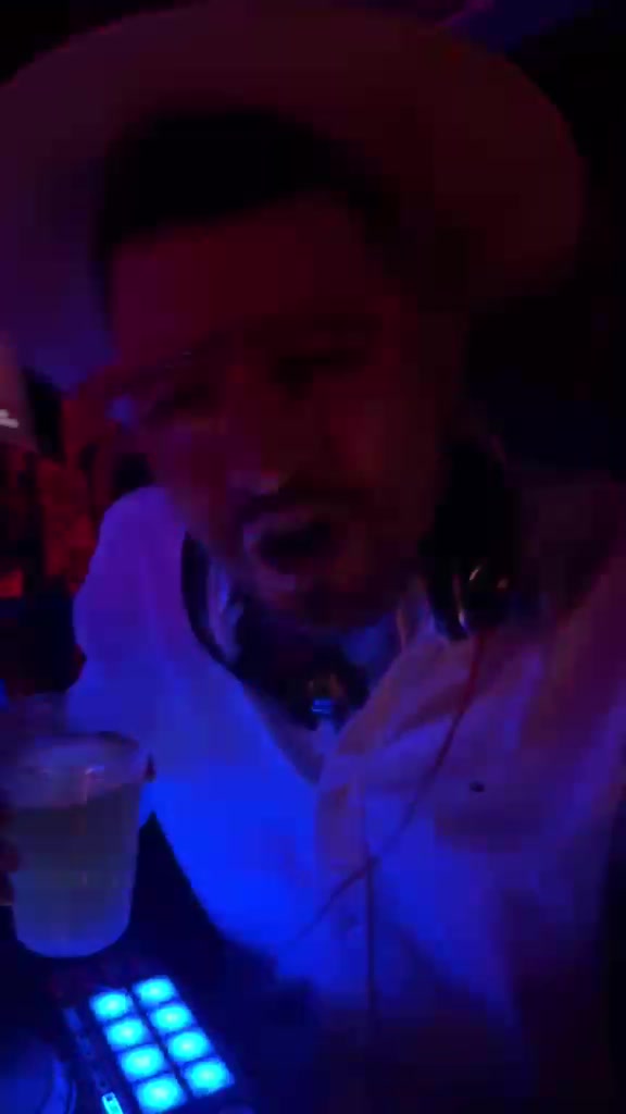 @EL PAI$A