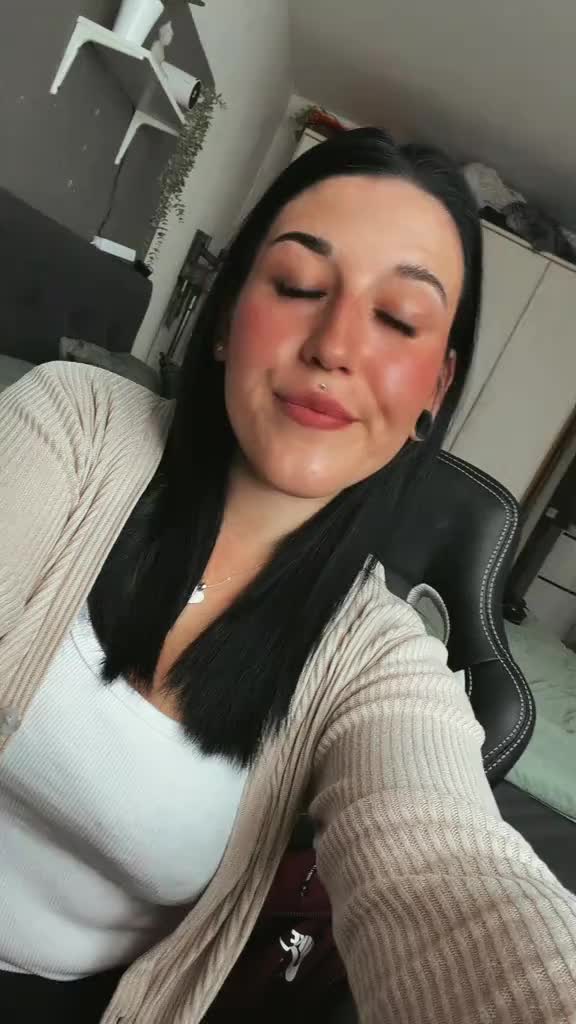 @laura