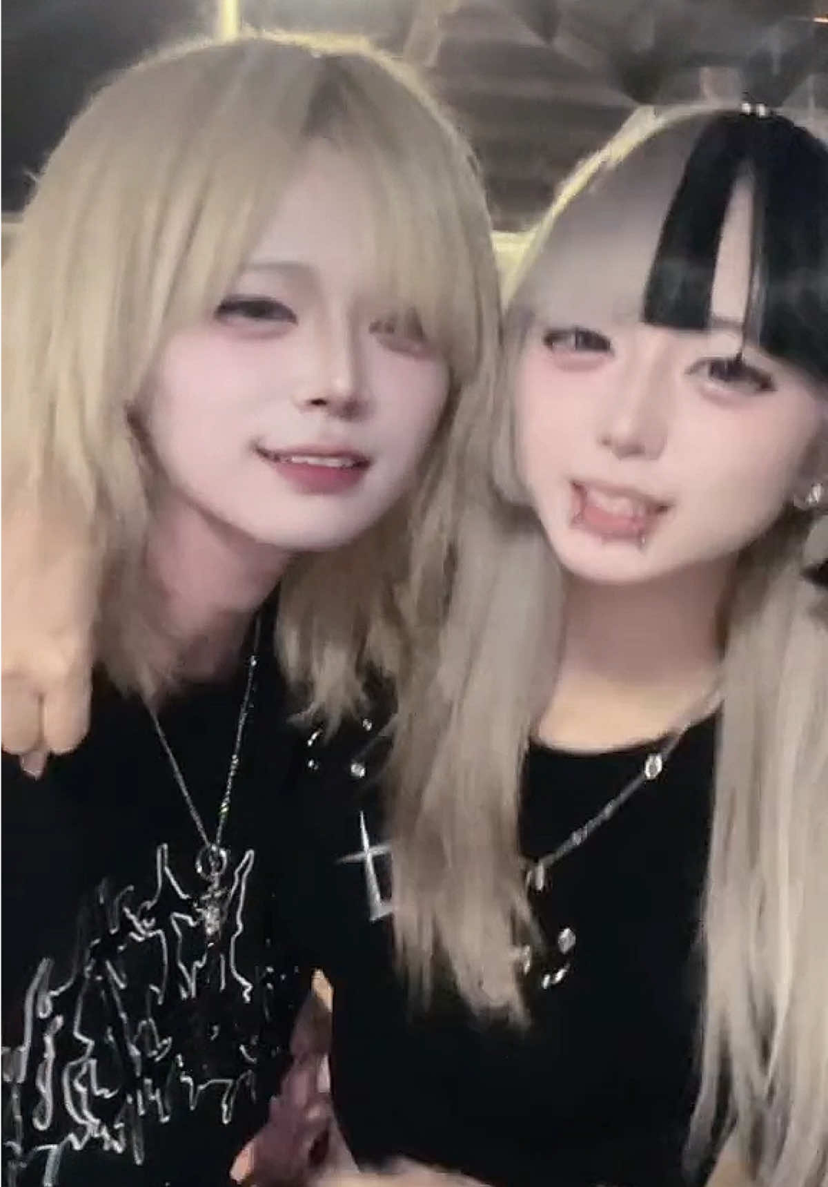 @あうる