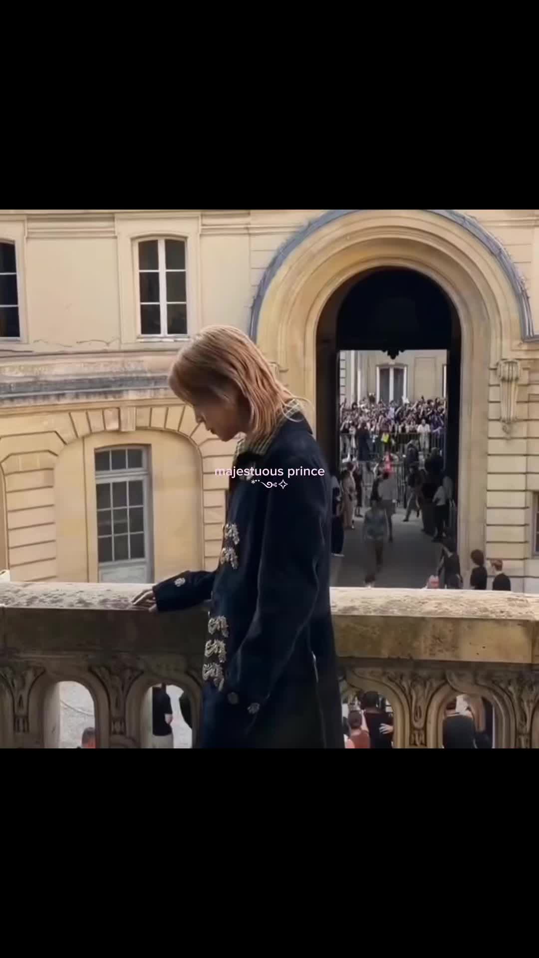 @︎
