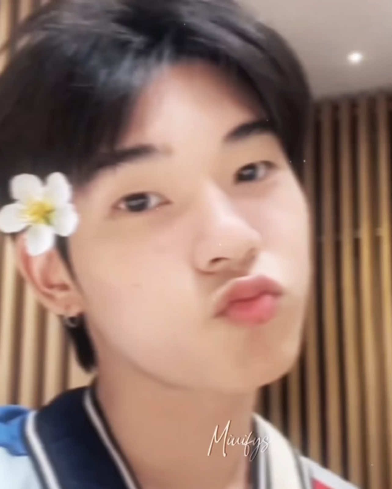 @𑣲joyce