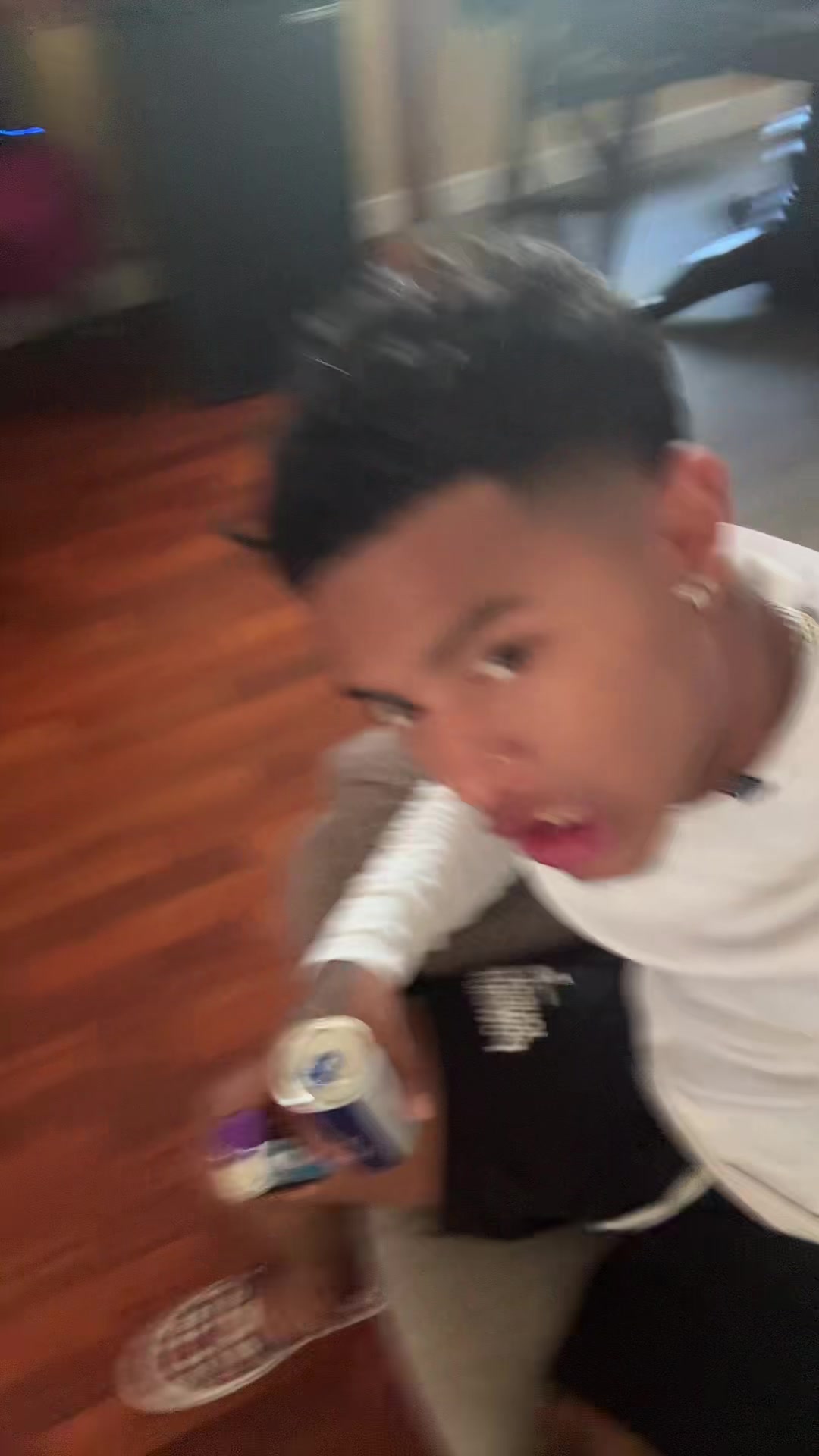 @Lj