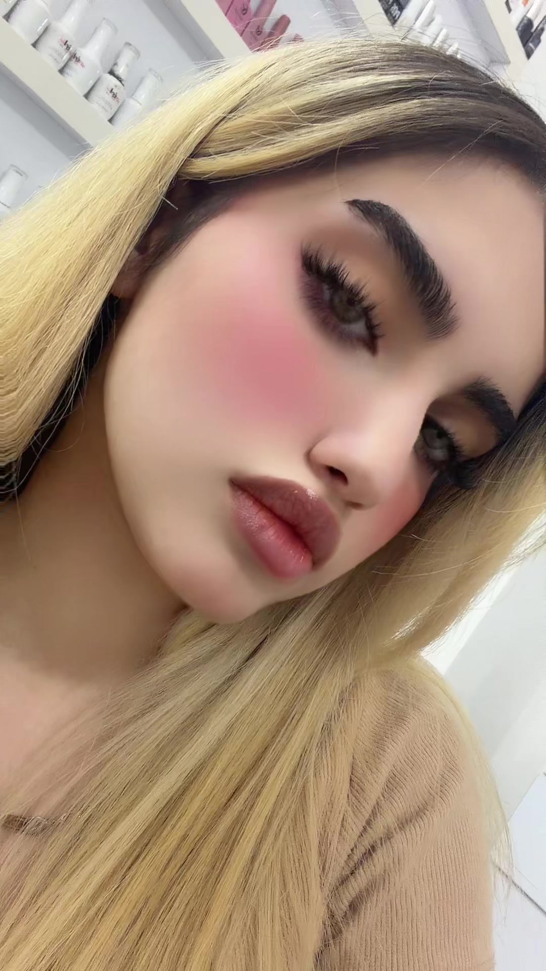 @elenahmadi1