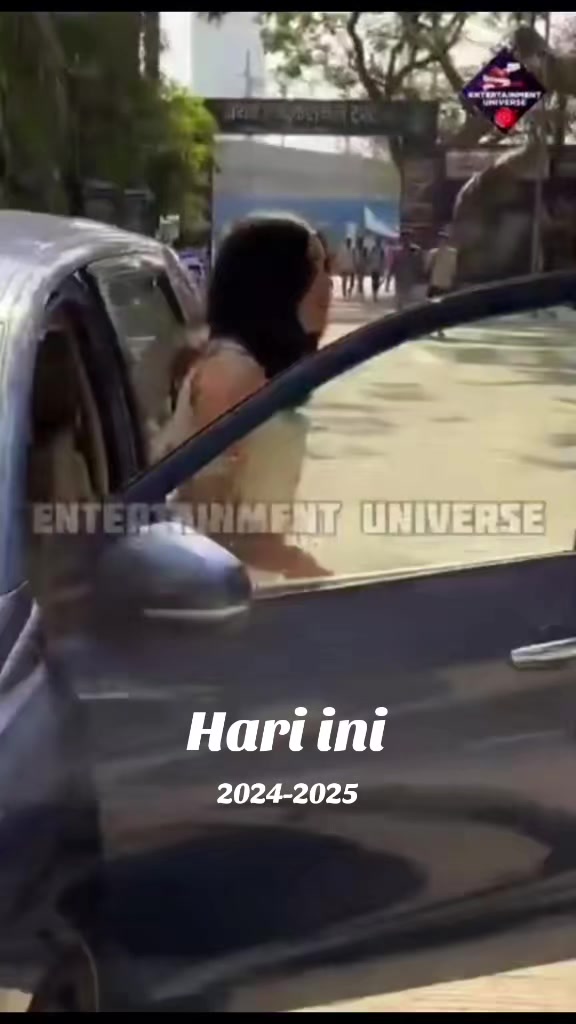 @Riaaa__