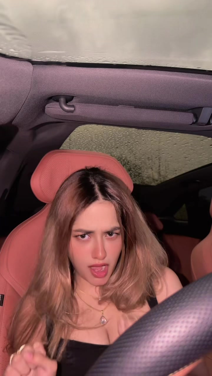 @davina