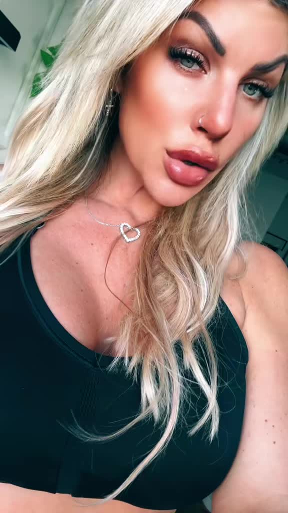 @JENN💋