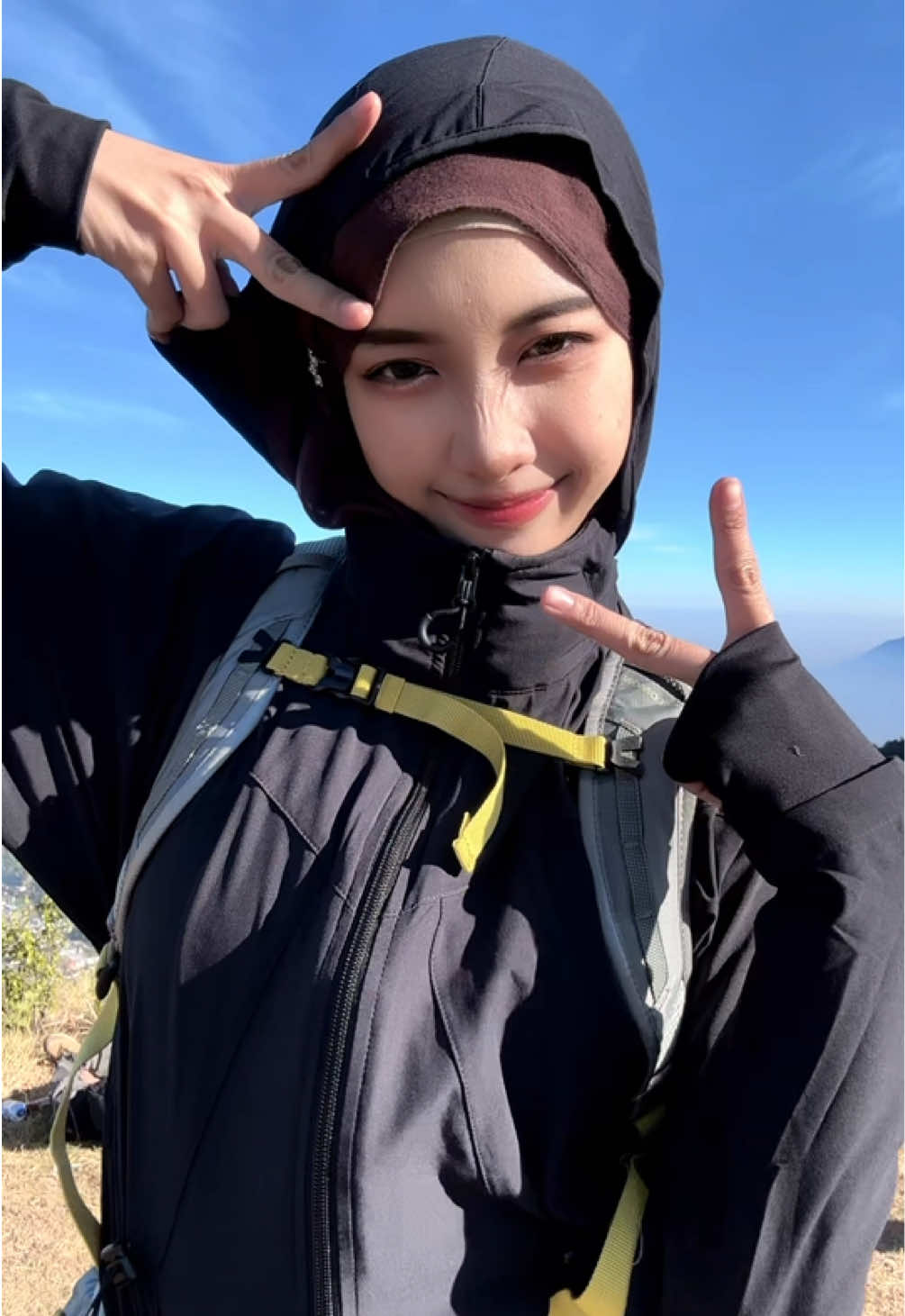 @あに