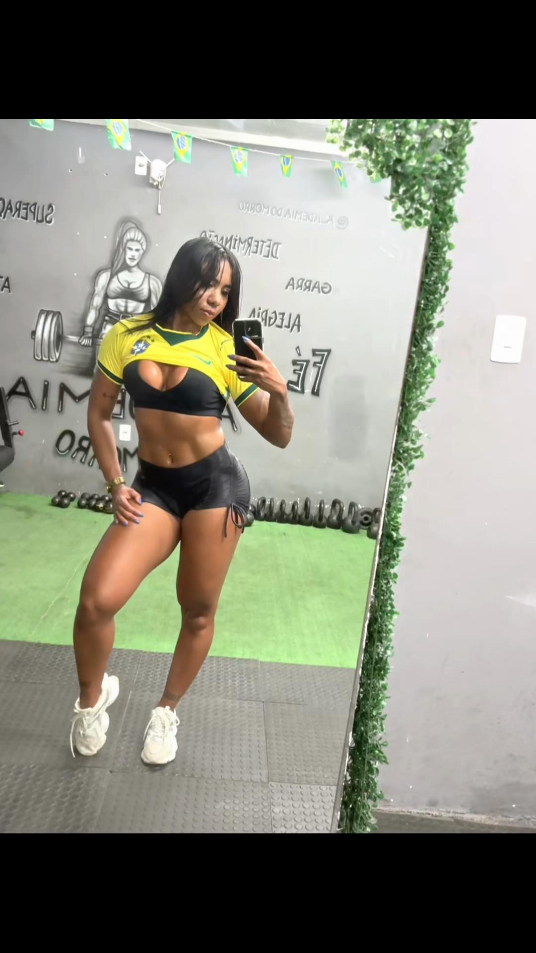 @Dhara Oliveira