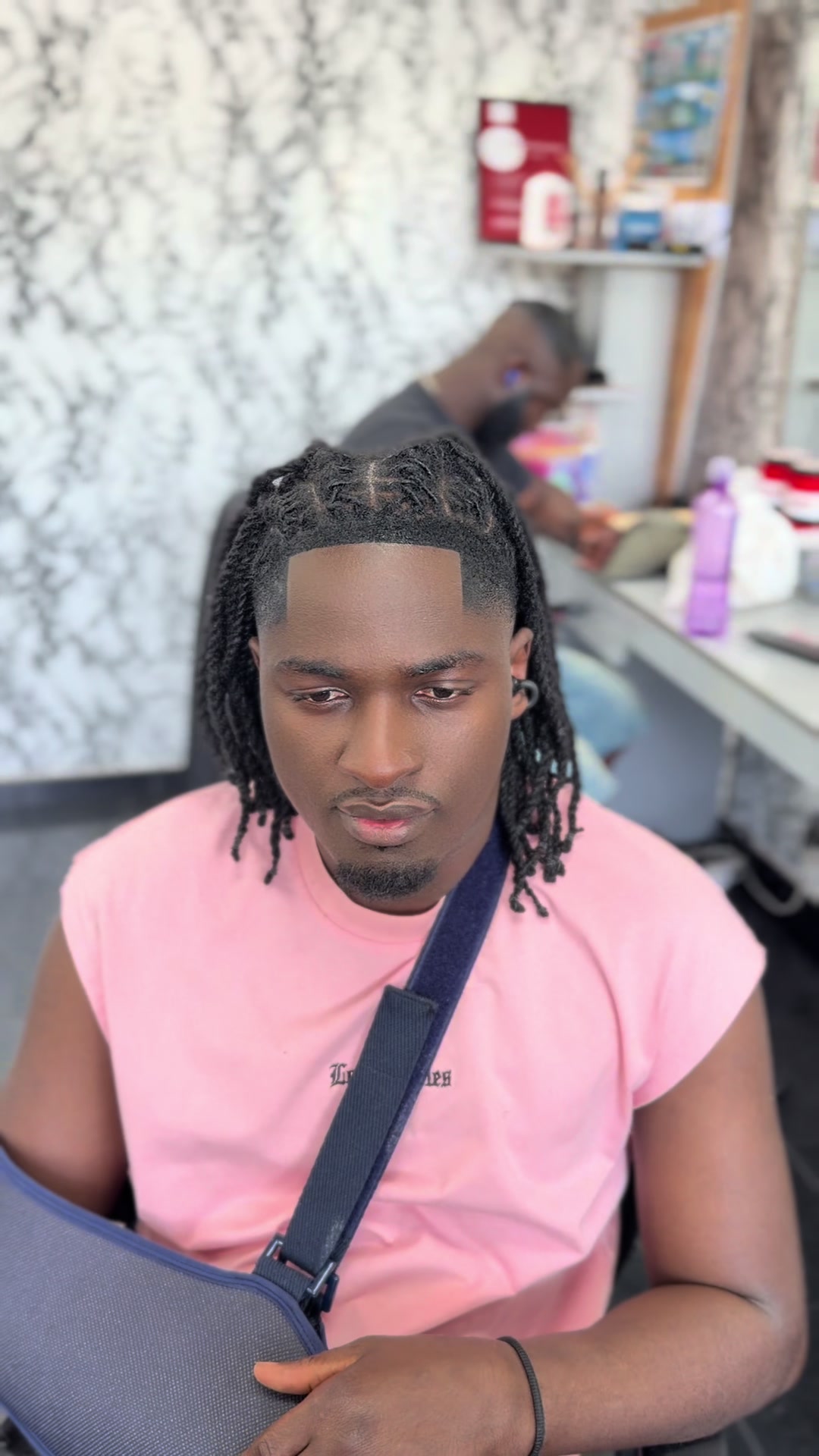 @Youngjeezy __fades Saquis 🇬🇼