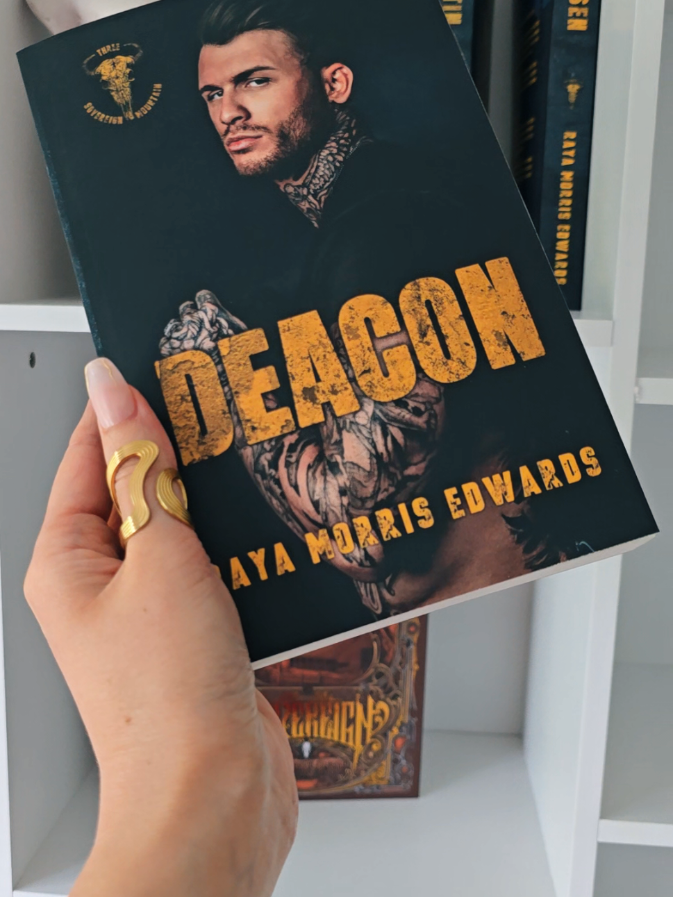 @rayamorrisedwards 📚