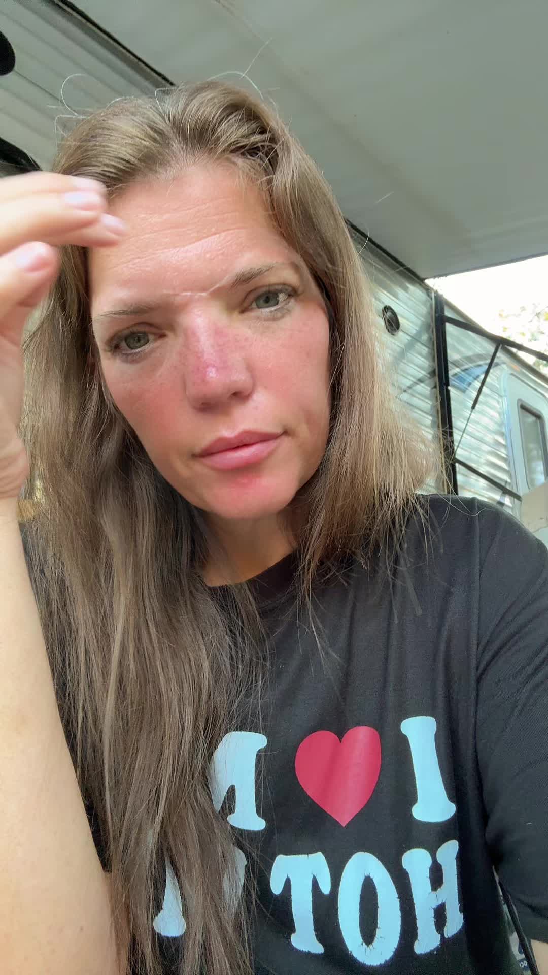 @HotwifeKat