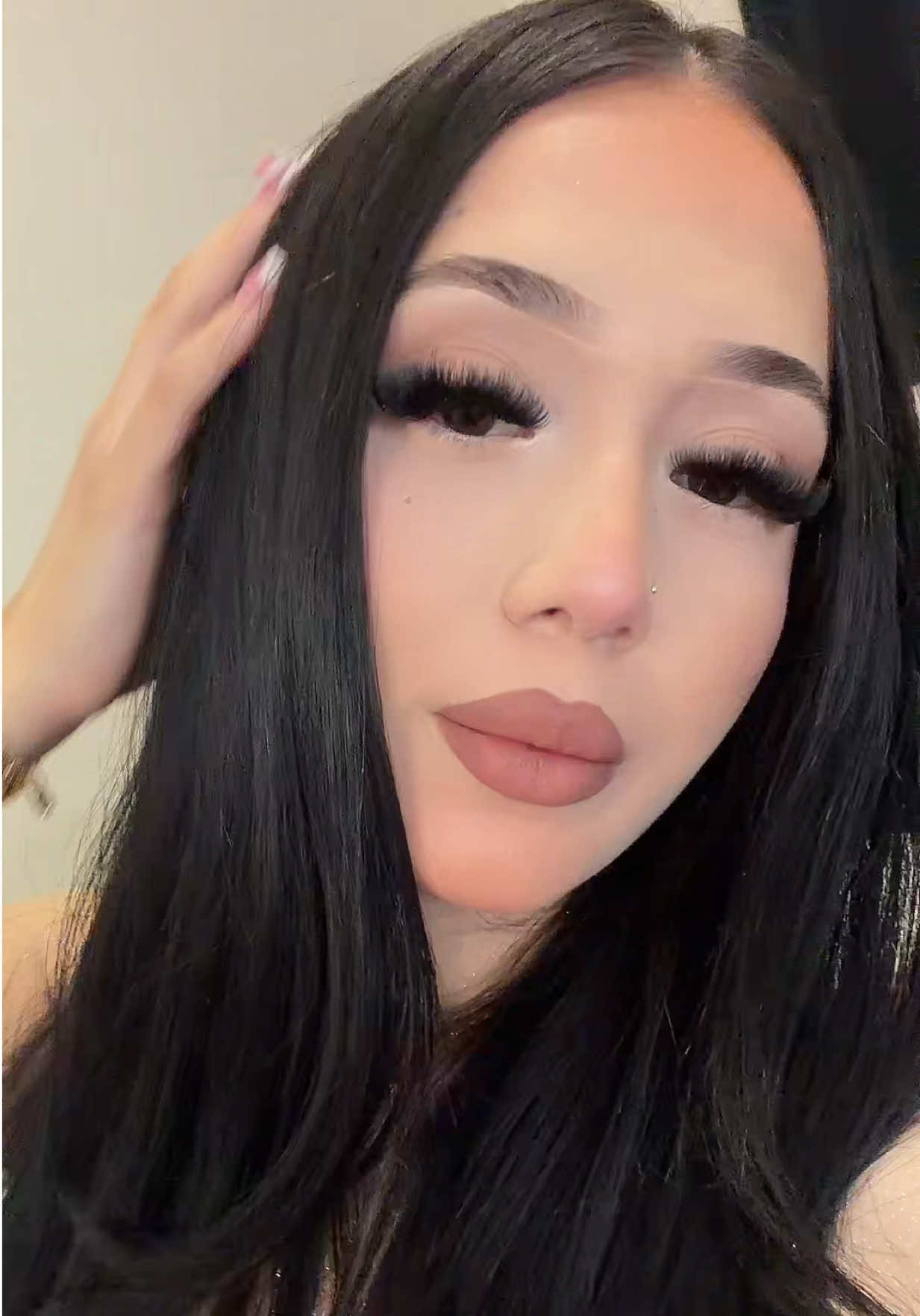 @𝑨𝒏𝒂𝒉𝒊🧁
