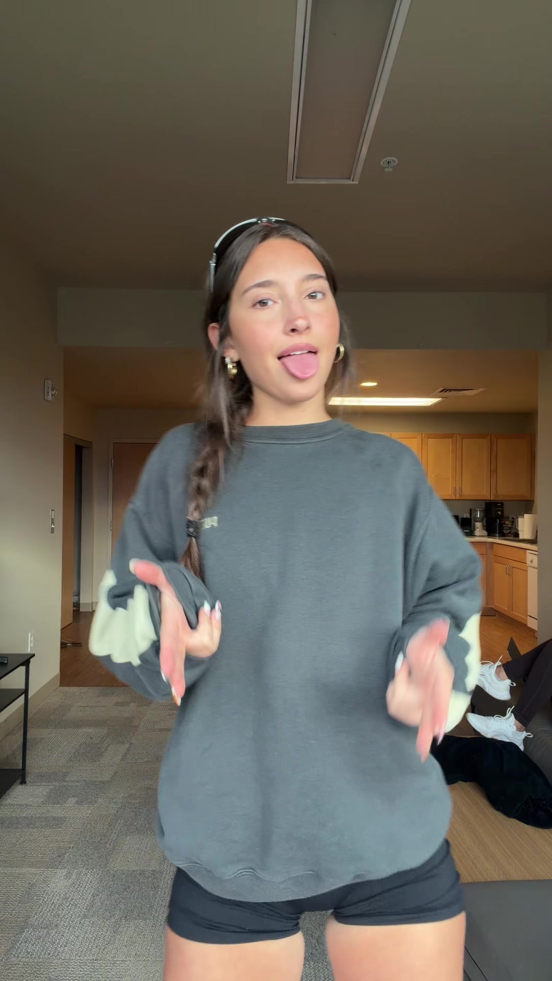 @elena