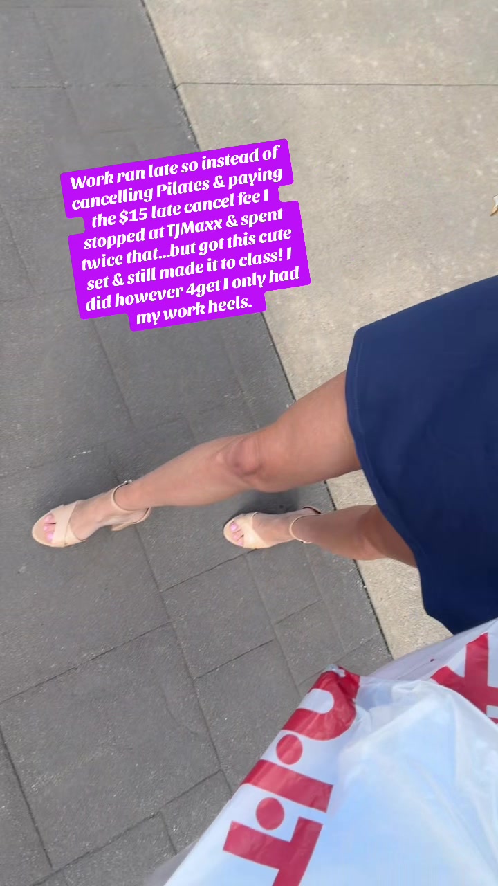 @AMANDASELLINGTHE417