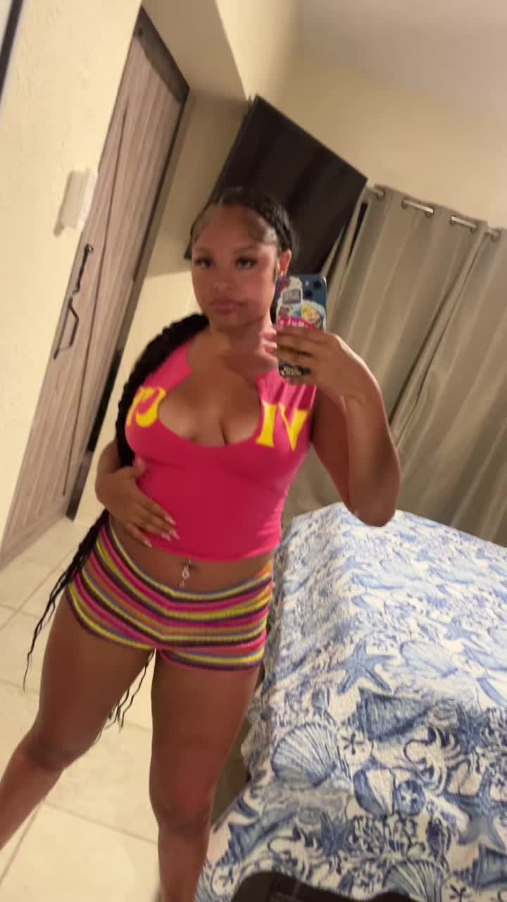 @Light$kinHottiee 💋