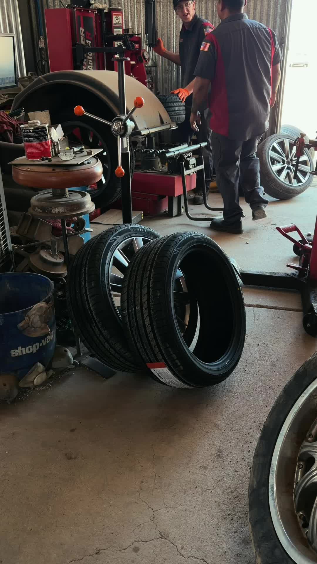 @AUTOWORKS 2715 GALLUP
