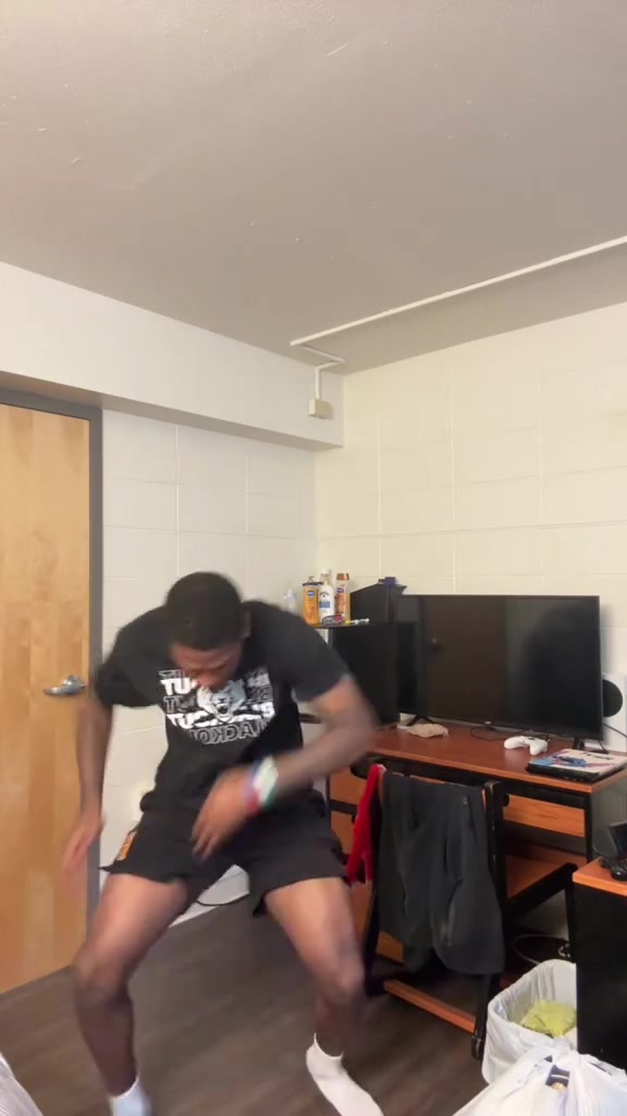 @Desean Logan-Russell🫢🫱🏾