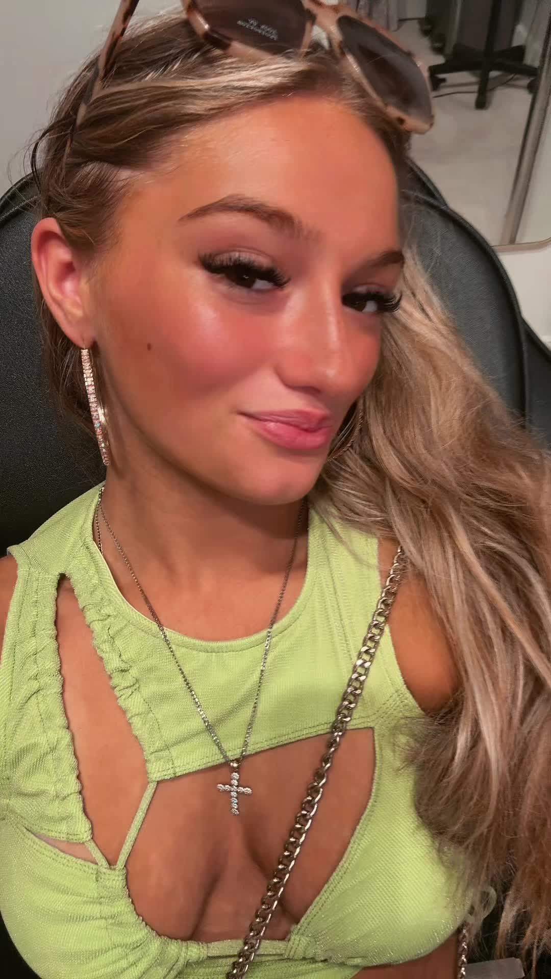 @Glowwithkiya