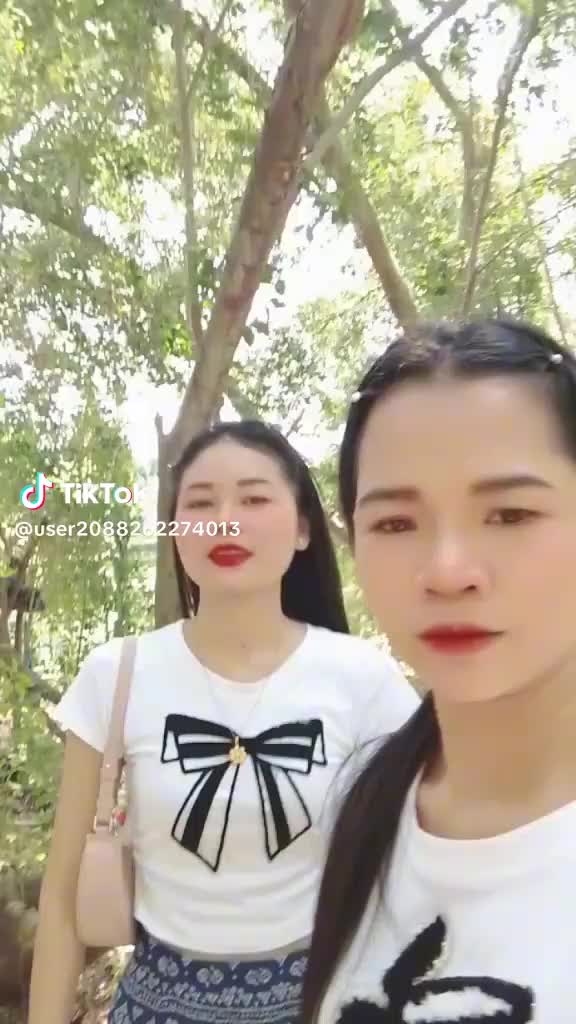 @สาวลาว🇱🇦สาวพูไทตัวเล็ก