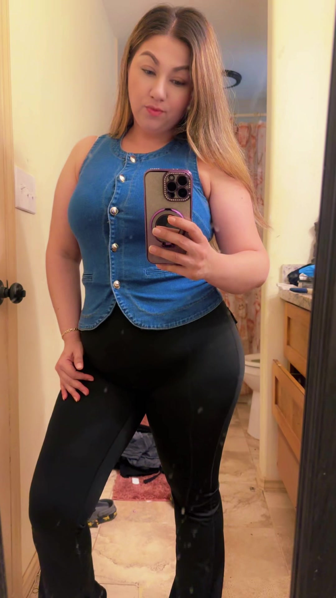 @Angelica González